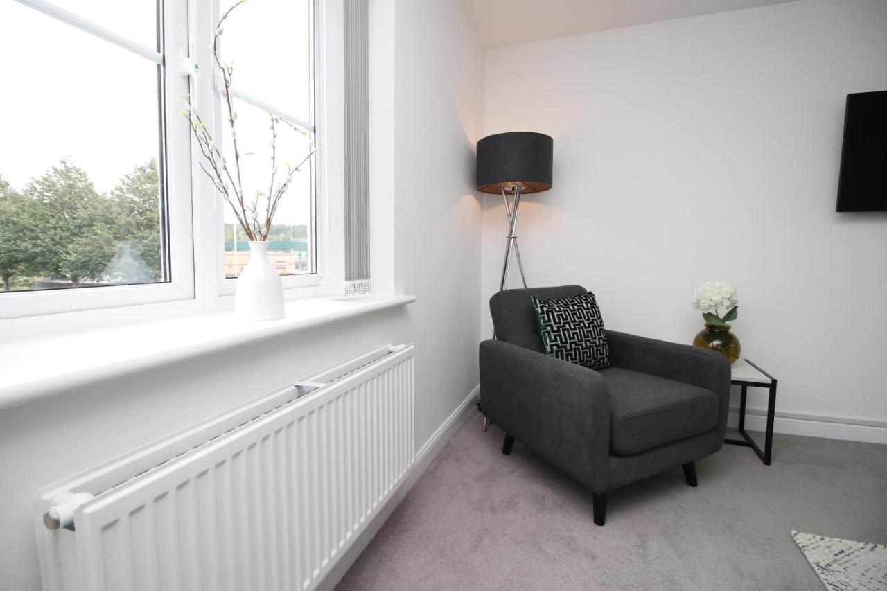 No 43 Stadium Views By Ssw - 2Br, Parking, Sleeps 4, 3Min Walk To Stadium, 10Min Drive To City Centre, Marina And Close To M4 Morriston 外观 照片