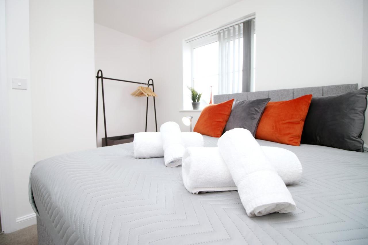 No 43 Stadium Views By Ssw - 2Br, Parking, Sleeps 4, 3Min Walk To Stadium, 10Min Drive To City Centre, Marina And Close To M4 Morriston 外观 照片