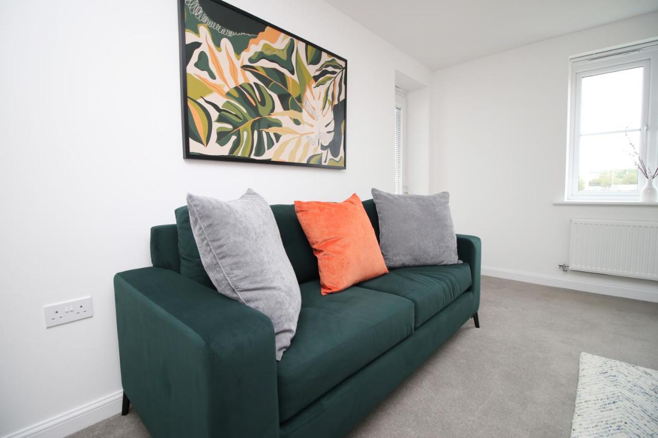 No 43 Stadium Views By Ssw - 2Br, Parking, Sleeps 4, 3Min Walk To Stadium, 10Min Drive To City Centre, Marina And Close To M4 Morriston 外观 照片