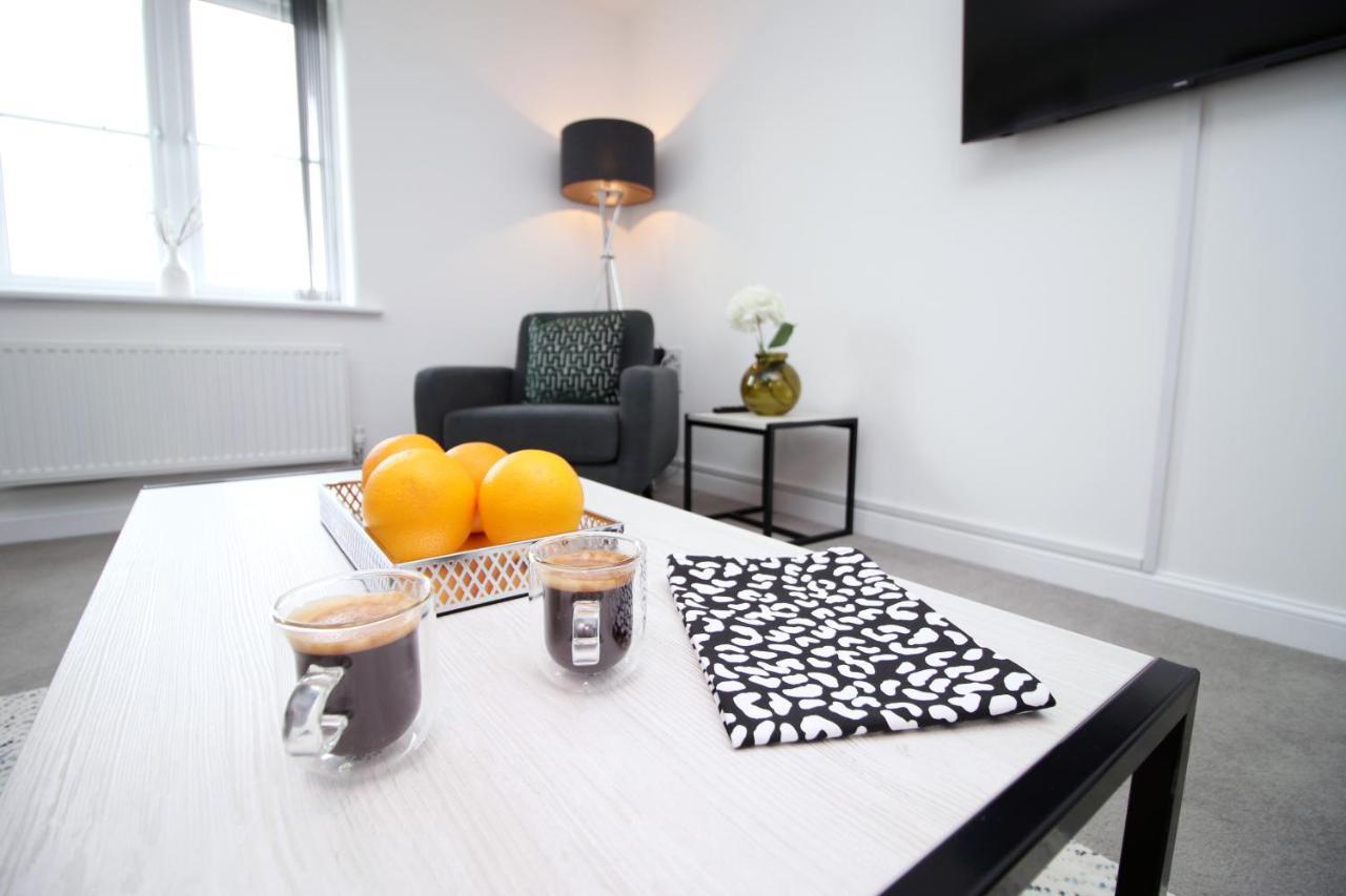 No 43 Stadium Views By Ssw - 2Br, Parking, Sleeps 4, 3Min Walk To Stadium, 10Min Drive To City Centre, Marina And Close To M4 Morriston 外观 照片