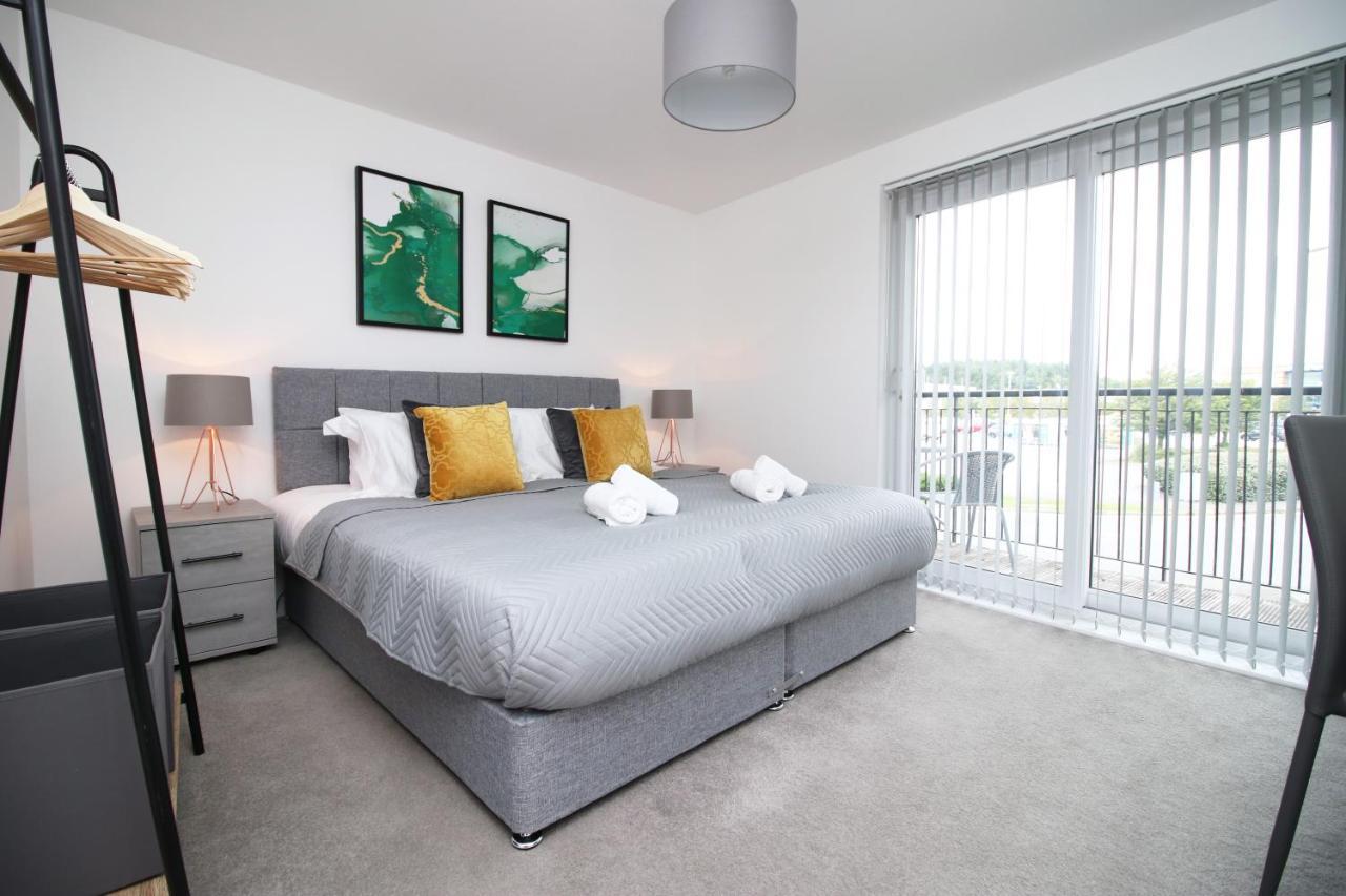 No 43 Stadium Views By Ssw - 2Br, Parking, Sleeps 4, 3Min Walk To Stadium, 10Min Drive To City Centre, Marina And Close To M4 Morriston 外观 照片