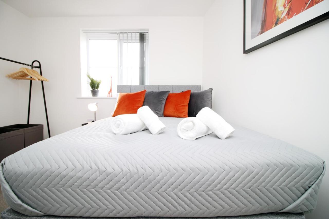 No 43 Stadium Views By Ssw - 2Br, Parking, Sleeps 4, 3Min Walk To Stadium, 10Min Drive To City Centre, Marina And Close To M4 Morriston 外观 照片